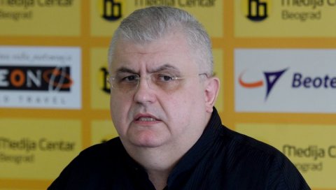 ДА ЛИ ТО ЧАНАК НАЈАВЉУЈЕ ОЛУЈУ У ЦРНОЈ ГОРИ? Твит лидера ЛСВ изазвао осуде, прети зеленим заставама ДА ЛИ ТО ЧАНАК НАЈАВЉУЈЕ ОЛУЈУ У ЦРНОЈ ГОРИ? Твит лидера ЛСВ изазвао осуде, прети зеленим заставама