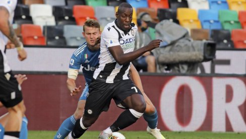ŠAMPANJAC NA ČEKANJU: Udineze iznenadio Juventus i približio se opstanku, Ronaldo i ekipa čekaju drugu meč loptu za titulu ŠAMPANJAC NA ČEKANJU: Udineze iznenadio Juventus i približio se opstanku, Ronaldo i ekipa čekaju drugu meč loptu za titulu