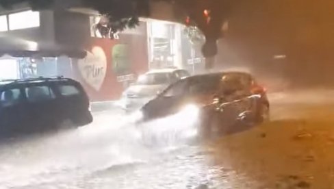 НЕВРЕМЕ У НИШУ И ЧАЧКУ: Више улица под водом, нестајал и струја (ВИДЕО) НЕВРЕМЕ У НИШУ И ЧАЧКУ: Више улица под водом, нестајал и струја (ВИДЕО)