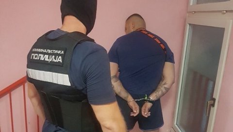 НАСТАВАК АКЦИЈЕ ВИКЕР: Ухапшена једна особа, нађено преко пола килограма хероина НАСТАВАК АКЦИЈЕ ВИКЕР: Ухапшена једна особа, нађено преко пола килограма хероина