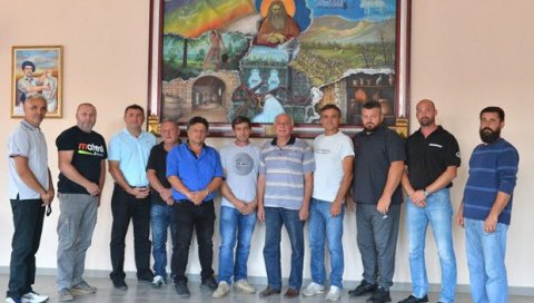 СТОПАМА ПРЕДАКА: Како ради задруга Црквеначки чокот СТОПАМА ПРЕДАКА: Како ради задруга Црквеначки чокот