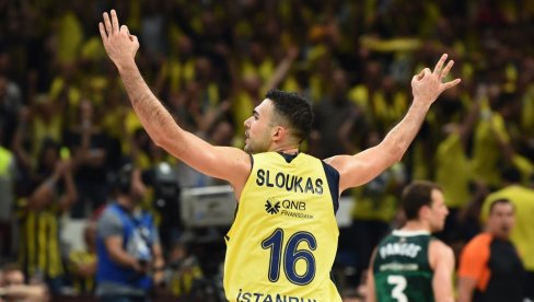 FENERBAHČE U OFANZIVI: Slukas sve dalje od Partizana