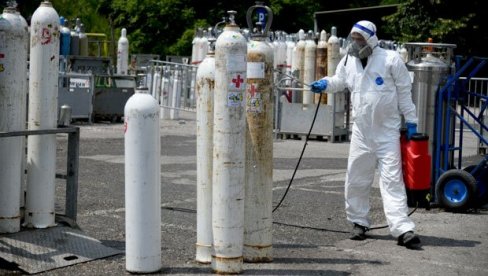 НОВОСТИ У ФАБРИЦИ КИСЕОНИКА: Тихи хероји дан и ноћ производе гас за спас НОВОСТИ У ФАБРИЦИ КИСЕОНИКА: Тихи хероји дан и ноћ производе гас за спас