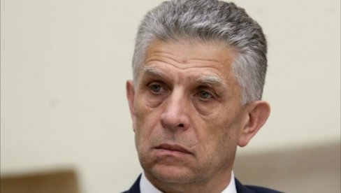 EKSTREMISTA ZAUZEO STAV: Ugljenin bi prelaznu vladu EKSTREMISTA ZAUZEO STAV: Ugljenin bi prelaznu vladu