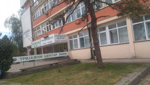URGENTNI I KONTROLNI PREGLEDI: Velike gužve u Trijažnom centru lozničkog Doma zdravlja URGENTNI I KONTROLNI PREGLEDI: Velike gužve u Trijažnom centru lozničkog Doma zdravlja