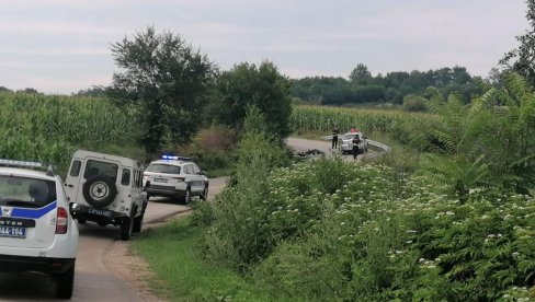 СТРАВИЧАН УДЕС КОД ПРОКУПЉА: Младић на мотору ударио у возило из супротног смера - погинуо на лицу места СТРАВИЧАН УДЕС КОД ПРОКУПЉА: Младић на мотору ударио у возило из супротног смера - погинуо на лицу места
