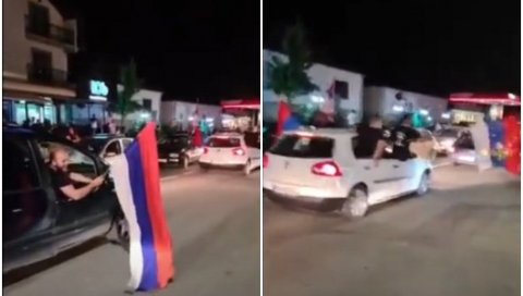 УСТАЛА ЈЕ ЦРНА ГОРА... Величанствен дочек ауто литије у Андријевици (ВИДЕО) УСТАЛА ЈЕ ЦРНА ГОРА... Величанствен дочек ауто литије у Андријевици (ВИДЕО)