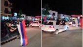 USTALA JE CRNA GORA... Veličanstven doček auto litije u Andrijevici (VIDEO) USTALA JE CRNA GORA... Veličanstven doček auto litije u Andrijevici (VIDEO)