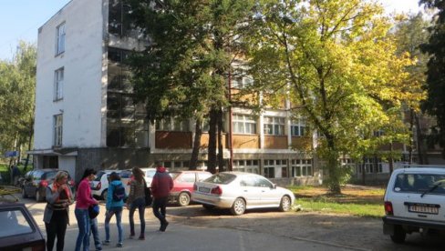 NA KISEONIKU 31 PACIJENT: Manji broj obolelih u pčinjskim kovid bolnicama NA KISEONIKU 31 PACIJENT: Manji broj obolelih u pčinjskim kovid bolnicama