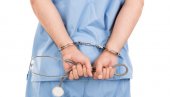 UHAPŠENA DOKTORKA U NOVOM SADU: Sumnja se da je izdavala lažne potvrde o vakcinaciji, privedene još dve osobe