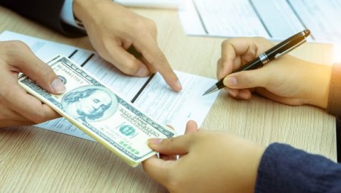 ГРАЂАНИ БЕЗ ШАНСЕ У СПОРУ СА БАНКАРИМА: Адвокатскa коморa Србије - Покушај да се спорови преокрену у корист банкарског сектора ГРАЂАНИ БЕЗ ШАНСЕ У СПОРУ СА БАНКАРИМА: Адвокатскa коморa Србије - Покушај да се спорови преокрену у корист банкарског сектора