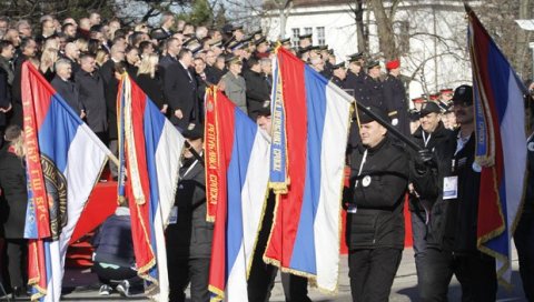 ПОЛИТИЧАРИ ПОДВИЛИ РЕП ПРЕД БОРЦИМА: Захтевала се исплата накнада за функционере, тј. посланике првог сазива НС РС ПОЛИТИЧАРИ ПОДВИЛИ РЕП ПРЕД БОРЦИМА: Захтевала се исплата накнада за функционере, тј. посланике првог сазива НС РС