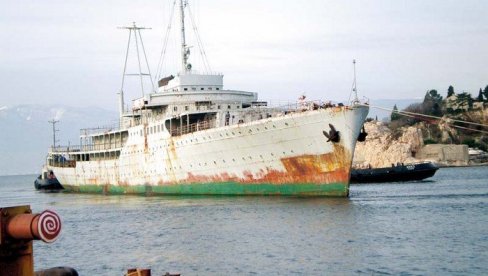 TURSKI TERETNJAK UDARIO U TITOV GALEB: Sudar u riječkoj luci