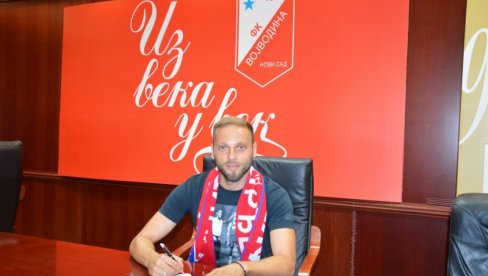 ВОЈВОДИНА ХВАТА ЗАЛЕТ: На Карађорђе стигао још један повратник ВОЈВОДИНА ХВАТА ЗАЛЕТ: На Карађорђе стигао још један повратник