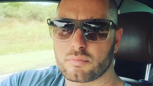 БОРИО САМ СЕ ЗА ДАХ: Марко Симичић детаљно описао искуство са короном и поручио - схватите озбиљно овај вирус! БОРИО САМ СЕ ЗА ДАХ: Марко Симичић детаљно описао искуство са короном и поручио - схватите озбиљно овај вирус!