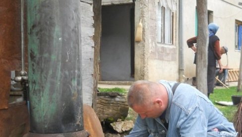 U MODI SU MALO ČUDNI BOJLERI: Više se ni na moru ne kupa ko ima para U MODI SU MALO ČUDNI BOJLERI: Više se ni na moru ne kupa ko ima para