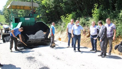 TUTNJEVAC TUTNJI OD VOĆARA: Novo ruho nekadašnje tuzlanske džade pod Majevicom TUTNJEVAC TUTNJI OD VOĆARA: Novo ruho nekadašnje tuzlanske džade pod Majevicom