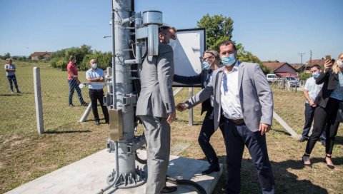 ДАР ЈАПАНА ОД 100.000 КМ: На ергели у Прњавору постављена савремена агрометеоролошка станица ДАР ЈАПАНА ОД 100.000 КМ: На ергели у Прњавору постављена савремена агрометеоролошка станица