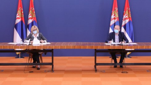 KRIZNI ŠTAB O EPIDEMIJI: Gojazni i dijabetičari najviše ugroženi (VIDEO) KRIZNI ŠTAB O EPIDEMIJI: Gojazni i dijabetičari najviše ugroženi (VIDEO)
