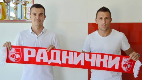 РАДНИЧКИ СЕ ПОЈАЧАО: Касалица и Шљивић у Нишу РАДНИЧКИ СЕ ПОЈАЧАО: Касалица и Шљивић у Нишу