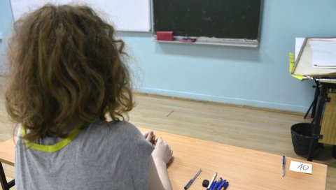 У СРПСКИМ ШКОЛАМА НА КОСМЕТУ НАСТАВА НА ДАЉИНУ: Лоша епидемиолошка ситуација, ђаци ће учити од куће У СРПСКИМ ШКОЛАМА НА КОСМЕТУ НАСТАВА НА ДАЉИНУ: Лоша епидемиолошка ситуација, ђаци ће учити од куће