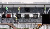 MAJSTORI U ŠKOLAMA I VRTIćIMA: Za radove izdvojeno više od 200 miliona dinara MAJSTORI U ŠKOLAMA I VRTIćIMA: Za radove izdvojeno više od 200 miliona dinara