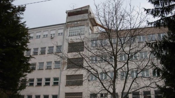 ПОСЛЕ ОБРАЋАЊА МИНИСТАРСТВУ ЗДРАВЉА: Нишлије Кнез Село спремају за ковид ПОСЛЕ ОБРАЋАЊА МИНИСТАРСТВУ ЗДРАВЉА: Нишлије Кнез Село спремају за ковид
