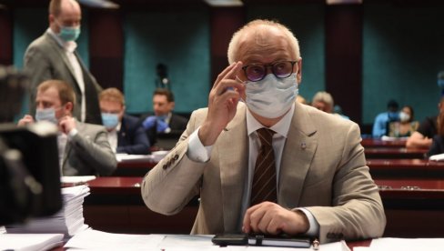ОГЛАСИО СЕ И ВЕСИЋ: Председник Вучић је био у праву када је пред пут у Вашингтон рекао да очекује изненађење! ОГЛАСИО СЕ И ВЕСИЋ: Председник Вучић је био у праву када је пред пут у Вашингтон рекао да очекује изненађење!