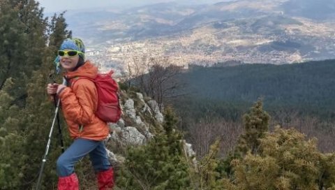 ДЕВЕТОГОДИШЊАКИЊА ОСВАЈА ПЛАНИНСКЕ ВРХОВЕ: После успона на Маглић остала верна планинарењу ДЕВЕТОГОДИШЊАКИЊА ОСВАЈА ПЛАНИНСКЕ ВРХОВЕ: После успона на Маглић остала верна планинарењу