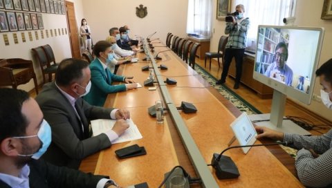 ПРОЈЕКАТ ЈАДАР: Премијерка Брнабић одржала састанак са представницима групације Рио Тинт ПРОЈЕКАТ ЈАДАР: Премијерка Брнабић одржала састанак са представницима групације Рио Тинт
