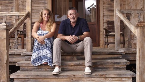 МИМA КАРАЏИЋ О СНИМАЊУ СЕРИЈА У ЦРНОЈ ГОРИ: Нисам политичар, већ само глумац МИМA КАРАЏИЋ О СНИМАЊУ СЕРИЈА У ЦРНОЈ ГОРИ: Нисам политичар, већ само глумац