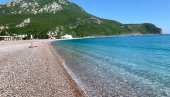 TURISTI BESNI Gosti u Crnoj Gori se žale: Naplaćuju papreno ove usluge TURISTI BESNI Gosti u Crnoj Gori se žale: Naplaćuju papreno ove usluge
