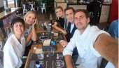 УПОЗНАЈТЕ СНАЈКУ ЂОКОВИЋА: Није из Србије, бави се модом и не воли да се експонира (ФОТО) УПОЗНАЈТЕ СНАЈКУ ЂОКОВИЋА: Није из Србије, бави се модом и не воли да се експонира (ФОТО)