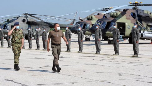 МИ ЧУВАМО СВОЈЕ НЕБО: Обележен Дан рода авијације (ФОТО) МИ ЧУВАМО СВОЈЕ НЕБО: Обележен Дан рода авијације (ФОТО)