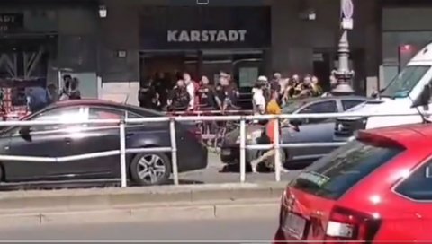 НАПАД НА ТРЖНИ ЦЕНТАР У БЕРЛИНУ: Има повређених (ВИДЕО) НАПАД НА ТРЖНИ ЦЕНТАР У БЕРЛИНУ: Има повређених (ВИДЕО)