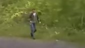 JEZIV SNIMAK UBISTVA: Iskasapio ženu dok su devojčice vrištale - slučajni prolaznik zabeležio sve (VIDEO)
