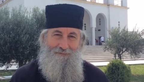 СЕЛЕКТИВНА МЕРА ЦРНОГОРСКЕ ПОЛИЦИЈЕ: Парох барски Јован Пламенац након изјаве дате у ЦБ Бар СЕЛЕКТИВНА МЕРА ЦРНОГОРСКЕ ПОЛИЦИЈЕ: Парох барски Јован Пламенац након изјаве дате у ЦБ Бар