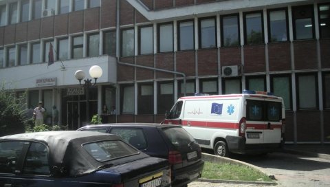 ЕПИДЕМИЈА У ПЕТРОВЦУ НА МЛАВИ: Заражено 80 штићеника Установе за смештај старијих и одраслих лица, један преминуо ЕПИДЕМИЈА У ПЕТРОВЦУ НА МЛАВИ: Заражено 80 штићеника Установе за смештај старијих и одраслих лица, један преминуо