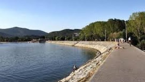 ТРАГЕДИЈА НА КРУПАЧКОМ ЈЕЗЕРУ: Утопио се Пљевљак ТРАГЕДИЈА НА КРУПАЧКОМ ЈЕЗЕРУ: Утопио се Пљевљак