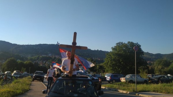 У КОЛОНИ 365 АУТОМОБИЛА: Традиционална литија у Бијелом Пољу (ФОТО/ВИДЕО) У КОЛОНИ 365 АУТОМОБИЛА: Традиционална литија у Бијелом Пољу (ФОТО/ВИДЕО)