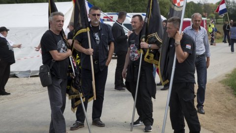 ПОЛИЦИЈА СПРЕМНА У БЛАЈБУРГУ: Усташка комеморација није најављена, чувари реда приправни ПОЛИЦИЈА СПРЕМНА У БЛАЈБУРГУ: Усташка комеморација није најављена, чувари реда приправни