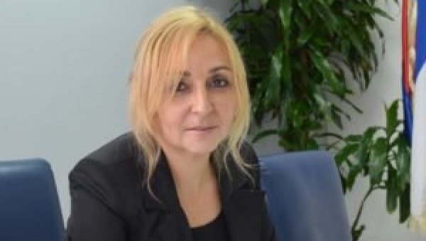 ЛОЗНИЦА ЧЕКА НОВУ ВЛАСТ: СНС има комотну већину, пажљиво се анализирају кадровска решења ЛОЗНИЦА ЧЕКА НОВУ ВЛАСТ: СНС има комотну већину, пажљиво се анализирају кадровска решења