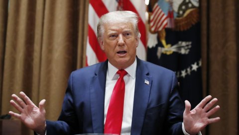 ПРЕДСЕДНИК САД: Трамп први пут критиковао саветницу Беле куће за коронавирус ПРЕДСЕДНИК САД: Трамп први пут критиковао саветницу Беле куће за коронавирус