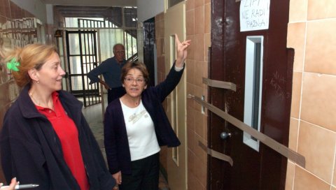 МУКЕ СА УПРАВНИКОМ ЗГРАДЕ: Због короне раскид уговора немогућ? МУКЕ СА УПРАВНИКОМ ЗГРАДЕ: Због короне раскид уговора немогућ?