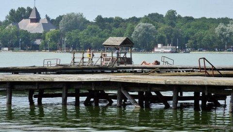 „ДАНУБИУС 1885“ НЕПРИКОСНОВЕН: Новосадски веслачи одбранили титулу Отвореног првенства Војводине на Палићу „ДАНУБИУС 1885“ НЕПРИКОСНОВЕН: Новосадски веслачи одбранили титулу Отвореног првенства Војводине на Палићу