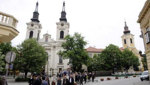 У ЈОШ ЈЕДНОЈ ОПШТИНИ ВАНРЕДНА СИТУАЦИЈА: На снази оштре мере, ево шта је забрањено од сада У ЈОШ ЈЕДНОЈ ОПШТИНИ ВАНРЕДНА СИТУАЦИЈА: На снази оштре мере, ево шта је забрањено од сада