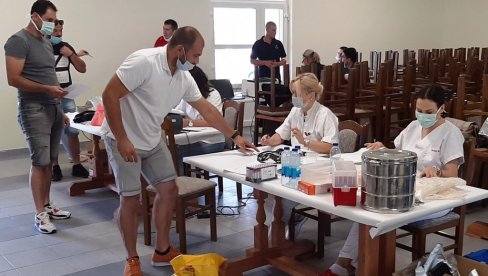 КРВ ЗА ЖИВОТ ЈЕ БОЖИЈИ ДАР: Велика акција даривања крви у Копривни код Модриче КРВ ЗА ЖИВОТ ЈЕ БОЖИЈИ ДАР: Велика акција даривања крви у Копривни код Модриче