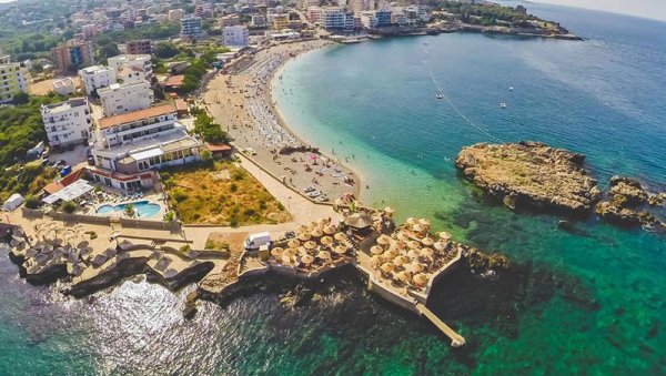 РЕГИСТРАЦИЈА И КАТЕГОРИЗАЦИЈА ПРИВАТНОГ СМЕШТАЈА СВЕГА 10 ЕВРА: Повољности за угоститеље у Бару РЕГИСТРАЦИЈА И КАТЕГОРИЗАЦИЈА ПРИВАТНОГ СМЕШТАЈА СВЕГА 10 ЕВРА: Повољности за угоститеље у Бару