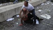 EKSPLOZIJE ODJEKUJU BEJRUTOM: Krvavi ljudi trče ulicama, ranjeni leže na zemlji, najmanje 10 mrtvih! (FOTO+VIDEO) EKSPLOZIJE ODJEKUJU BEJRUTOM: Krvavi ljudi trče ulicama, ranjeni leže na zemlji, najmanje 10 mrtvih! (FOTO+VIDEO)