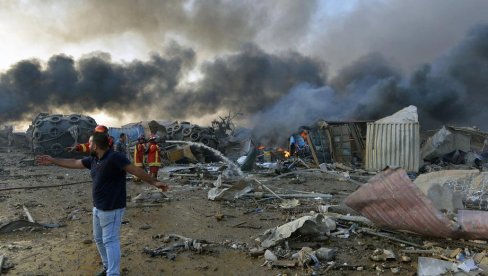 RASTE CRNI BILANS EKSPLOZIJE U BEJRUTU: Poginulo više od 100 ljudi - preko 4000 ranjenih (FOTO/VIDEO) RASTE CRNI BILANS EKSPLOZIJE U BEJRUTU: Poginulo više od 100 ljudi - preko 4000 ranjenih (FOTO/VIDEO)
